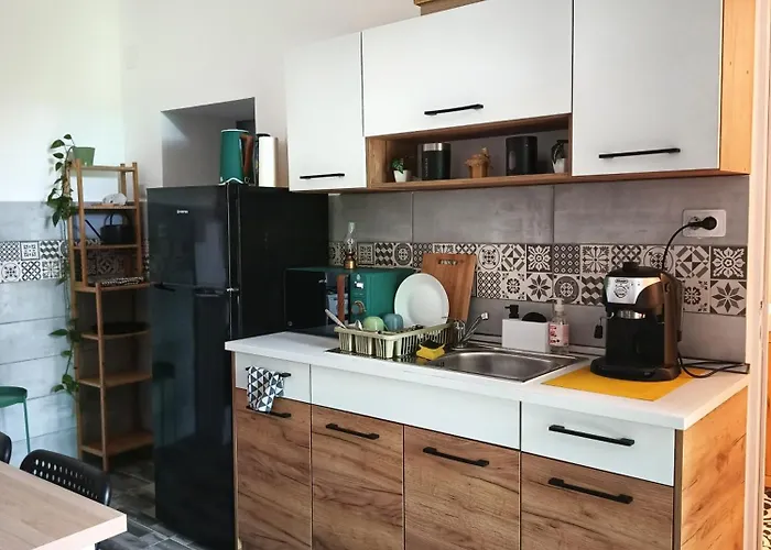 Small - Historic House Apartment *